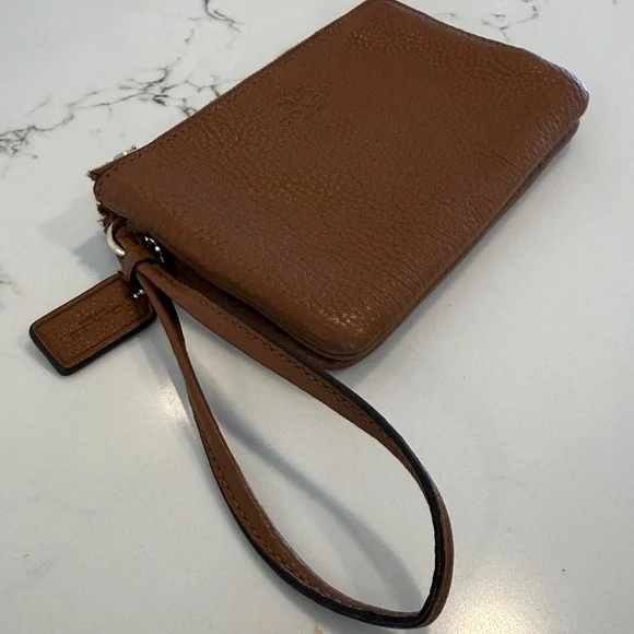 Coach zipper wallet - Picture 3 of 8